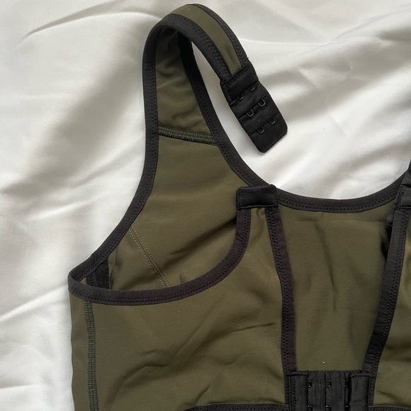 CWX High Impact Sports Bra - Picture 5 of 8